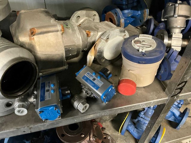 Grote partij divers machine toebehoren en diversen - afbeelding 32 van  32