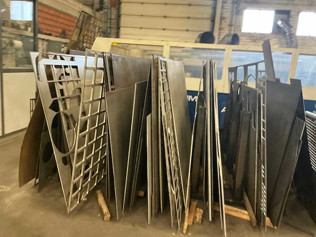 Grote partij divers metalen plaatmateriaal - afbeelding 4 van  9