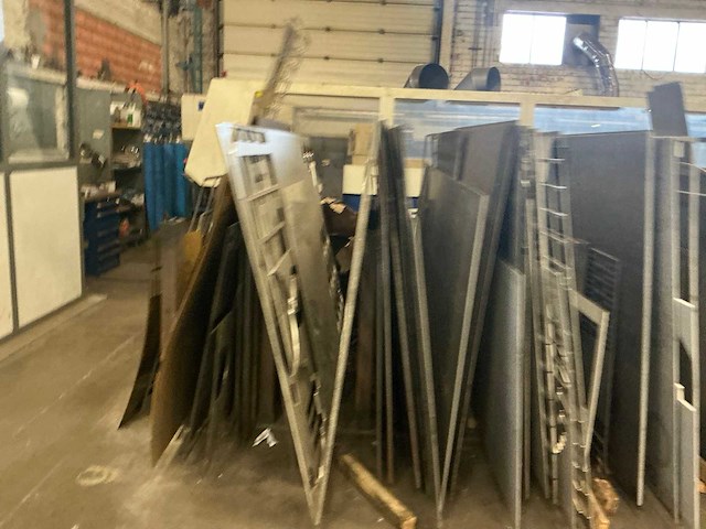 Grote partij divers metalen plaatmateriaal - afbeelding 5 van  9