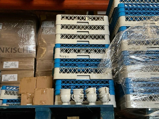 Grote partij divers servies - afbeelding 4 van  8