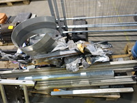 Grote partij divers toebehoren dakwerken - afbeelding 4 van  7