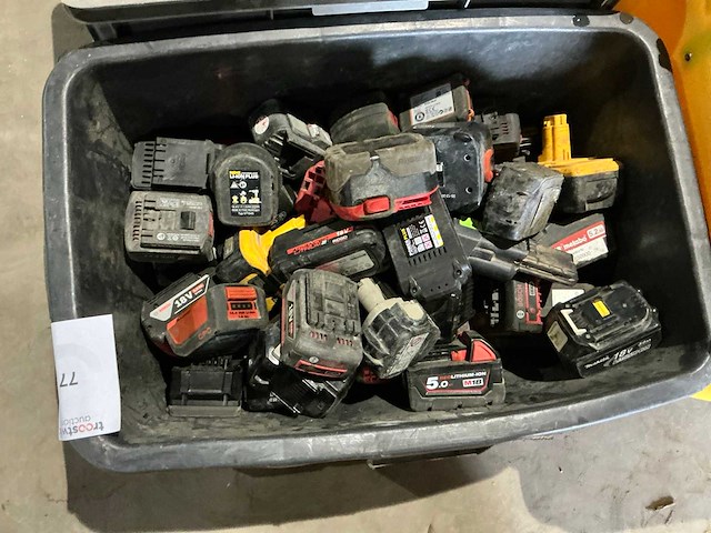 Grote partij diverse accu’s - afbeelding 2 van  3