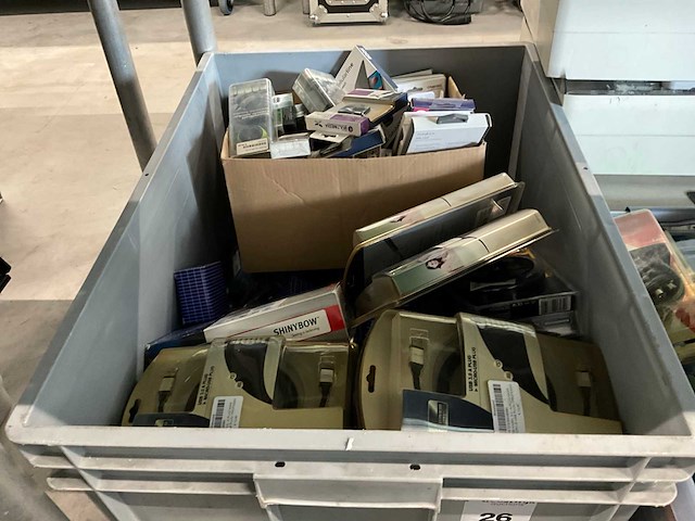 Grote partij diverse bekabeling - afbeelding 2 van  5