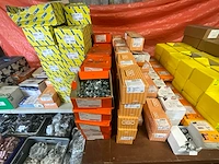 Grote partij diverse bevestigings- en installatiematerialen – obo, erico caddy e.a. - afbeelding 17 van  36
