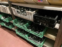 Grote partij diverse bevestigingsmaterialen - afbeelding 5 van  9