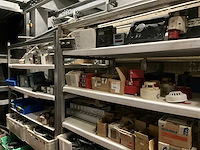 Grote partij diverse bevestigingsmaterialen - afbeelding 7 van  9