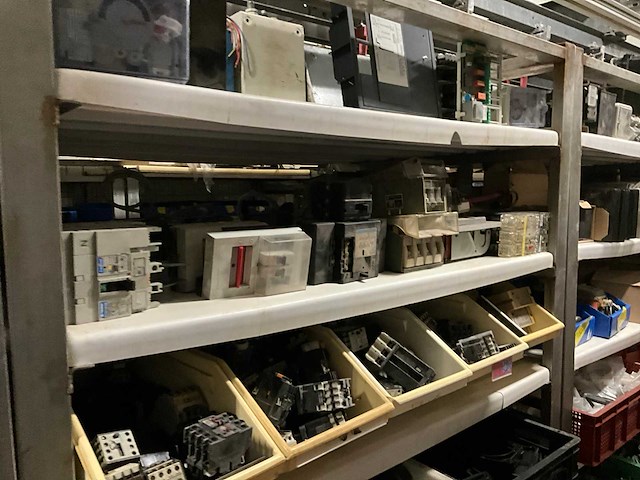 Grote partij diverse bevestigingsmaterialen - afbeelding 8 van  9