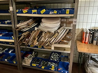 Grote partij diverse bevestigingsmaterialen - afbeelding 3 van  8