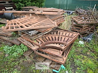 Grote partij diverse boomroosters - afbeelding 1 van  11