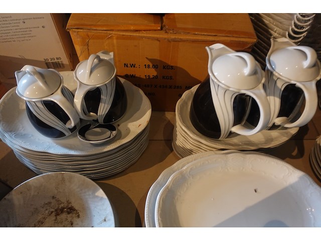 Grote partij diverse borden - afbeelding 10 van  23