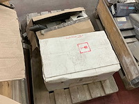 Grote partij diverse bouw- en bevestigingsmaterialen - afbeelding 5 van  29