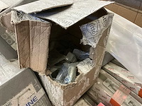 Grote partij diverse bouw- en bevestigingsmaterialen - afbeelding 8 van  29