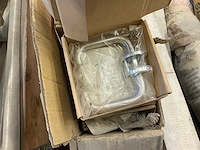 Grote partij diverse bouw- en bevestigingsmaterialen - afbeelding 10 van  29