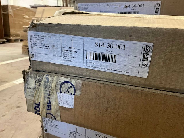 Grote partij diverse bouw- en bevestigingsmaterialen - afbeelding 23 van  29