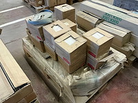 Grote partij diverse bouw- en bevestigingsmaterialen - afbeelding 24 van  29