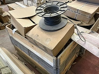Grote partij diverse bouw- en bevestigingsmaterialen - afbeelding 28 van  29