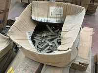 Grote partij diverse bouw- en bevestigingsmaterialen - afbeelding 19 van  37