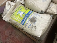 Grote partij diverse bouw- en bevestigingsmaterialen - afbeelding 26 van  37