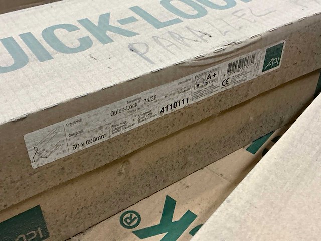Grote partij diverse bouw- en bevestigingsmaterialen - afbeelding 3 van  19