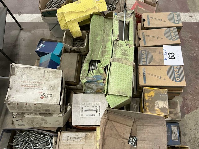 Grote partij diverse bouw- en bevestigingsmaterialen - afbeelding 14 van  19