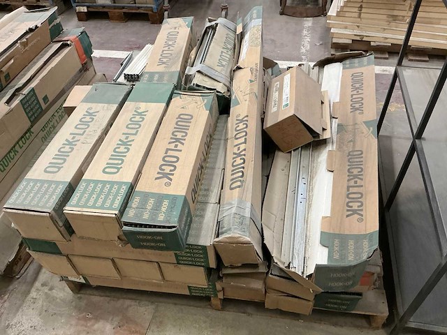 Grote partij diverse bouw- en bevestigingsmaterialen - afbeelding 16 van  19