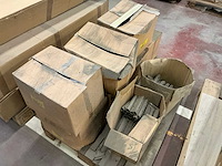 Grote partij diverse bouw- en bevestigingsmaterialen - afbeelding 16 van  24