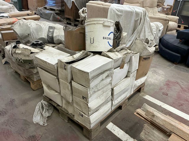 Grote partij diverse bouw- en bevestigingsmaterialen - afbeelding 21 van  24