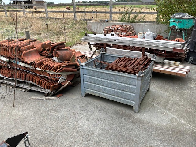 Grote partij diverse bouwmaterialen en stortkokers - afbeelding 6 van  9