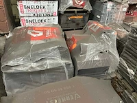 Grote partij diverse dakpannen - afbeelding 6 van  8