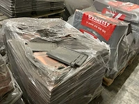 Grote partij diverse dakpannen - afbeelding 8 van  8