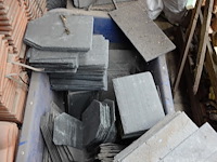 Grote partij diverse dakpannen - afbeelding 8 van  17