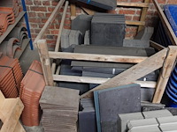 Grote partij diverse dakpannen - afbeelding 17 van  17