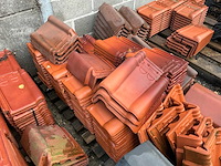 Grote partij diverse dakpannen - afbeelding 4 van  24