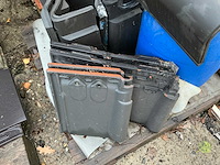 Grote partij diverse dakpannen - afbeelding 16 van  24