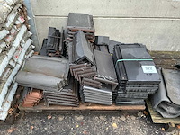 Grote partij diverse dakpannen - afbeelding 12 van  24