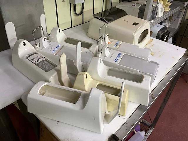 Grote partij diverse dispensers - afbeelding 2 van  4