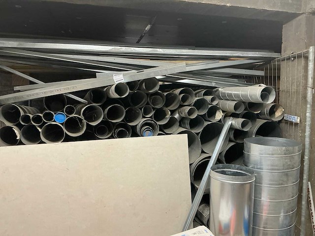 Grote partij diverse galva ventilatiebuizen - afbeelding 1 van  4