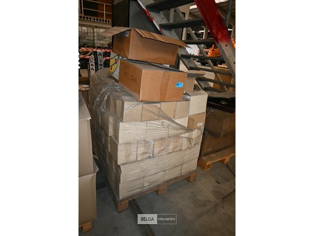 Grote partij diverse glazen - afbeelding 1 van  8