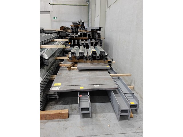 Grote partij diverse h-balken - afbeelding 9 van  10