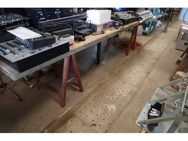 Grote partij diverse houten tafels - afbeelding 5 van  6