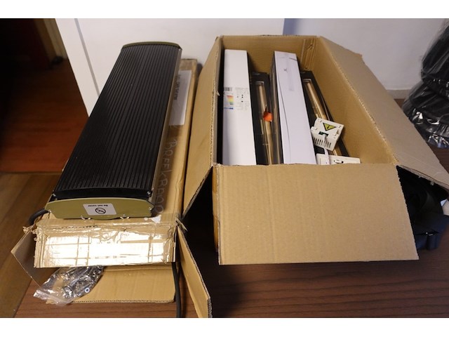 Grote partij diverse inhoud bureau - afbeelding 2 van  14