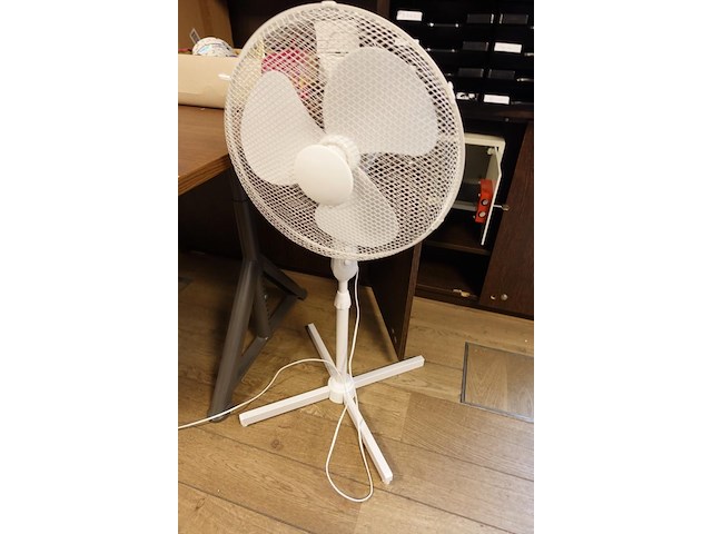 Grote partij diverse inhoud bureau - afbeelding 7 van  14