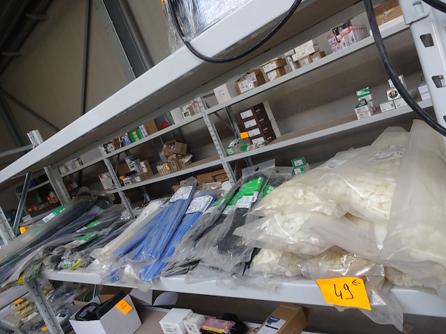 Grote partij diverse kabelbinders - afbeelding 1 van  6