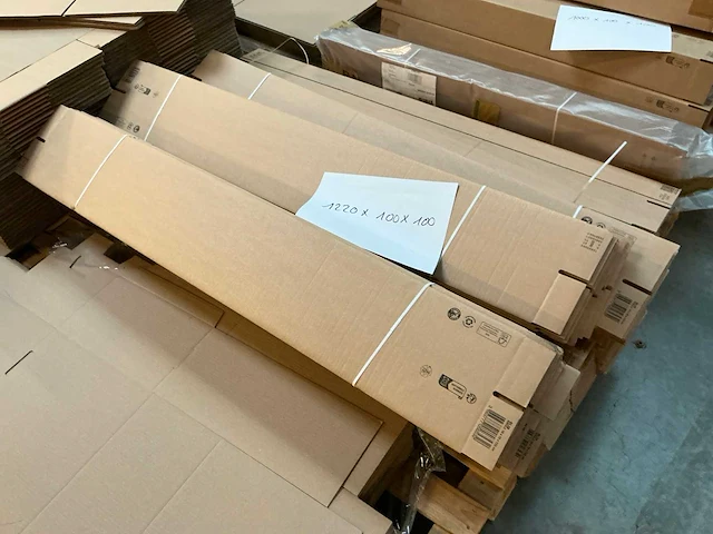 Grote partij diverse kartonnen dozen - afbeelding 4 van  21
