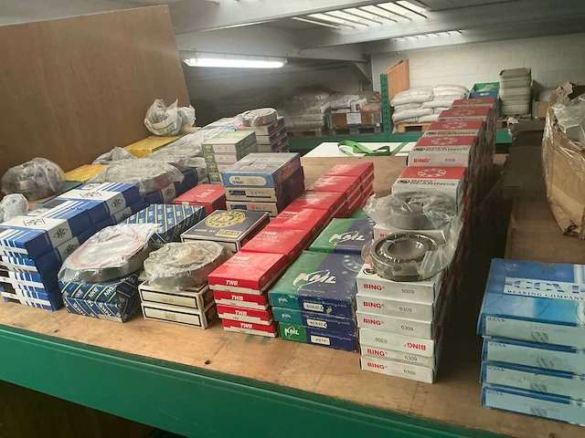 Grote partij diverse lagers - afbeelding 1 van  14