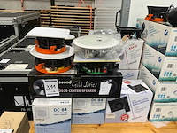 Grote partij diverse luidsprekers en versterkers - afbeelding 2 van  7