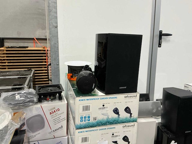 Grote partij diverse luidsprekers en versterkers - afbeelding 4 van  7