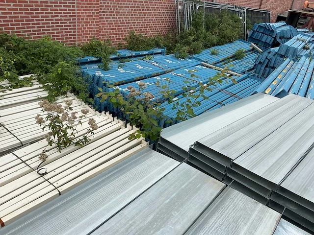 Grote partij diverse magazijnstelling - afbeelding 19 van  30