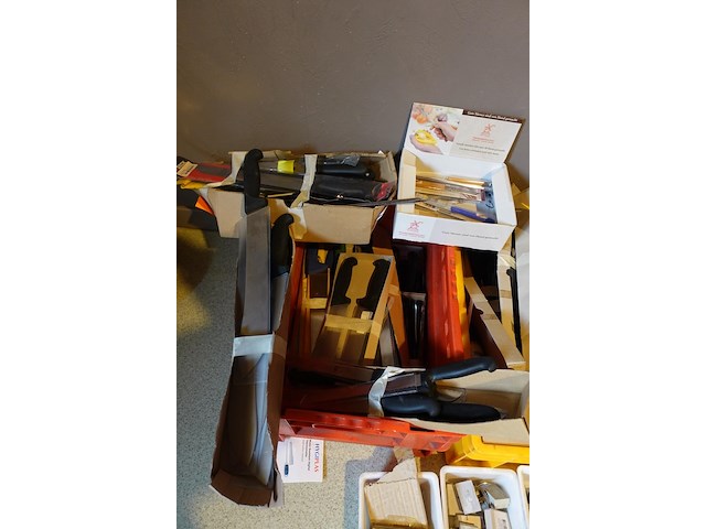 Grote partij diverse messen en toebehoren - afbeelding 7 van  14