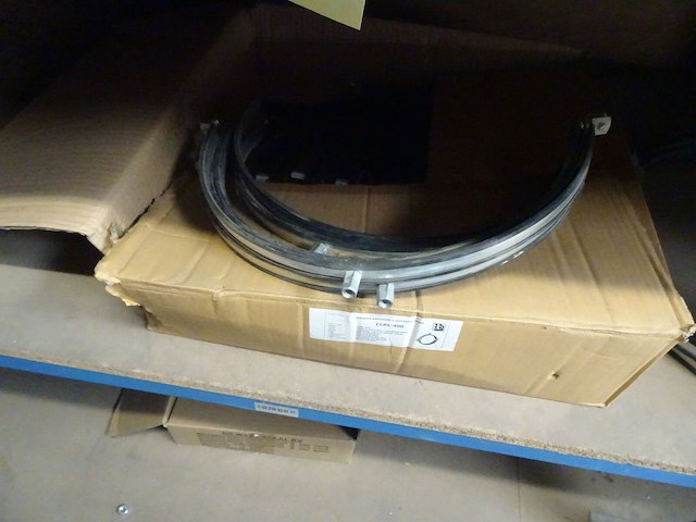 Grote partij diverse metalen koppelstukken - afbeelding 9 van  17